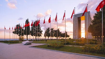 18 Mart resmi tatil mi 18 Mart Cumartesi yarım gün mü İşte 2023 resmi tatil günleri ve takvimi