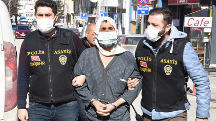 Sokak ortasında eşini ve kızını bıçaklamıştı Tahliye edildi