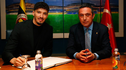 Altay Bayındırdan 4 yıllık yeni sözleşme açıklaması Farklı duygular içindeyim