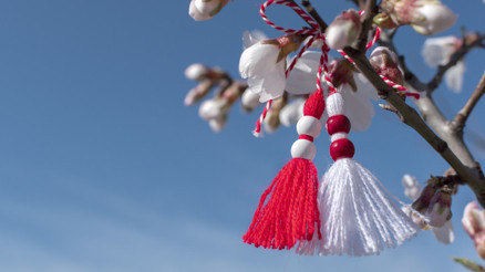 Marteniçka ne zaman çıkarılır Marteniçka bilekliği nedir, ne zaman takılır İşte hikayesi