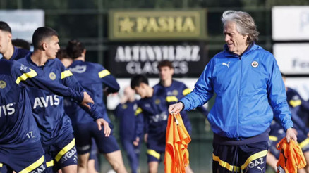 Fenerbahçeden Zenit maçı öncesi 11 oyuncu takviyesi