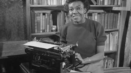 Şairin romanı şiire dahil