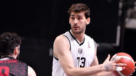 Beşiktaş Emlakjet farklı kazandı