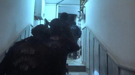 Son dakika... İstanbulda DHKP/C operasyonu: 4 kişi gözaltına alındı