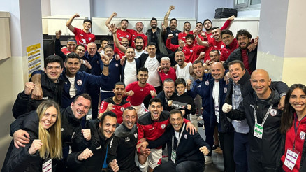 Denizlisporu 5-2 yenen Altınordu ligin dibinde nefes aldı