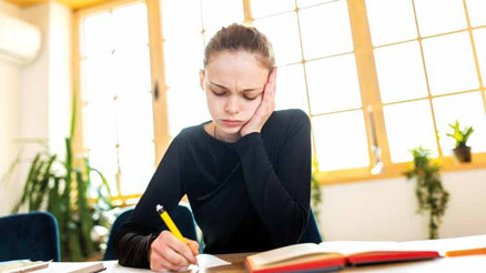 Okulda ve sınavda kız çocukları daha endişeli