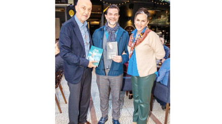 Akın Öngör deneyimlerini İzmirlilerle paylaştı