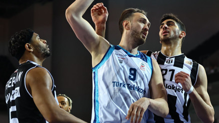 Lider Türk Telekom, Beşiktaş Emlak Jet’i devirdi