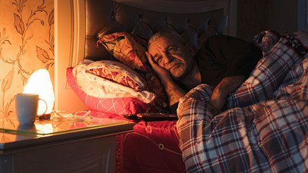 Yaş ilerledikçe neden daha az uyuyoruz İhtiyaç mı azalıyor uykumuz mu kaçıyor