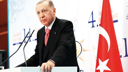 Zaferin ayak seslerini duyuyoruz Zaferin ayak seslerini duyuyoruz