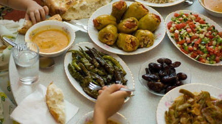 İftara ne pişirsem, bugün ne yemek yapsam Çorbadan tatlıya Ramazan 16. gün iftar menüsü