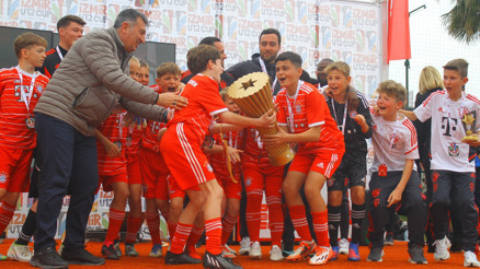 U12 İzmir Cup’ta şampiyon FC Bayern Münih