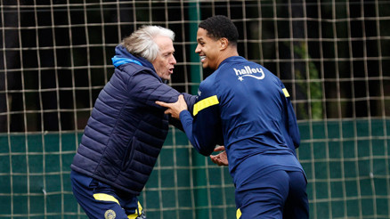 Fenerbahçe’de Oosterwolde takımla çalıştı