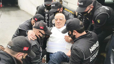Türk Escobar’ın lüks villada ‘korku’ hayatı: Tekerlekli sandalyede ateşe hazır beklemiş