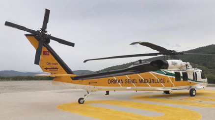 Sikorsky T-70 yangın söndürmeye hazır