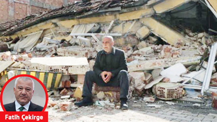Enkazdaki Bakkal Amca’ya bir sihirli el uzandı