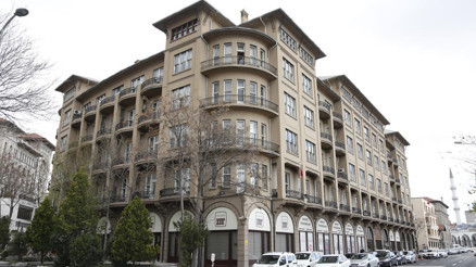 Tiyatro mabedi Evkaf Apartmanı