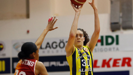 Fenerbahçe seride öne geçti