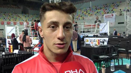 Milli boksör Kerem Özmene dünya şampiyonasında yer bildirimi engeli Milli boksör Kerem Özmene dünya şampiyonasında yer bildirimi engeli