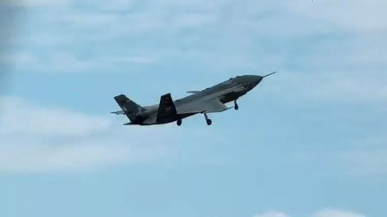 Kızılelmaya Cem Karacalı paylaşım