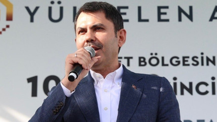 Bakan Kurum, futbolcular ve depremzede çocuklarla birlikte sahaya çıkacak