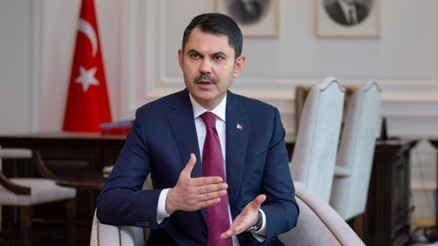 Depremzede çocuklar, Bakan Kurum ve ünlü futbolcularla sahaya çıkacak