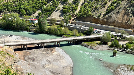 Tuncelide kayıp 3 genç için baraj gölünden 35 milyon metreküp su boşaltılacak