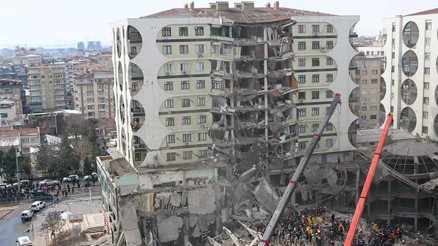 89 kişinin öldüğü Galeria İş Merkezi’nde sorumluların yüzde 20 kusurlu olduğu belirlendi 89 kişinin öldüğü Galeria İş Merkezi’nde sorumluların yüzde 20 kusurlu olduğu belirlendi