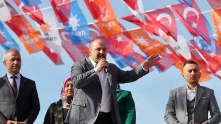 Bakan Varank: Siyasette şiddet olmaz, şiddetin her türlüsüne karşıyız