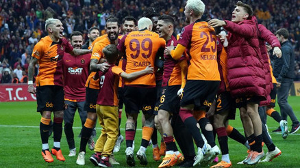 Matematiksel olmasa da psikolojik olarak kupanın bir kulpundan tuttu