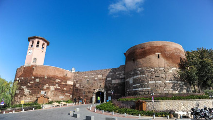 Kale adımı memnun etti