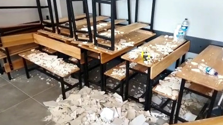 Ümraniyede oy kullanımı sırasında tavandan sıva parçaları düştü: 2 yaralı