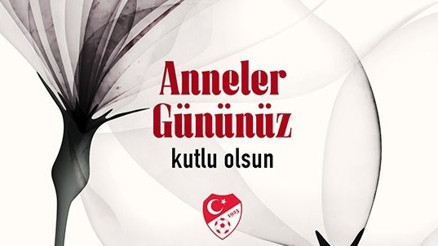 Spor camiasından Anneler Günü mesajları