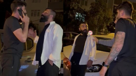 Eyüpsultanda seçim şarkısı çalan araca saldırı iddiası Eyüpsultanda seçim şarkısı çalan araca saldırı iddiası