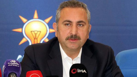 Abdulhamit Gül: Sözde demokrasi dersi verenlere Türkiye sandıkta cevap verdi Abdulhamit Gül: Sözde demokrasi dersi verenlere Türkiye sandıkta cevap verdi