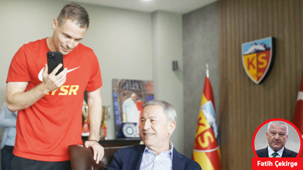 Kalispera Niko bak yanımda kim var