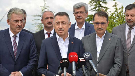 Fuat Oktay: Cumhurbaşkanı yardımcılığı sevdasına düştükleri için kendi vatandaşlarının sorunlarını göremiyorlar