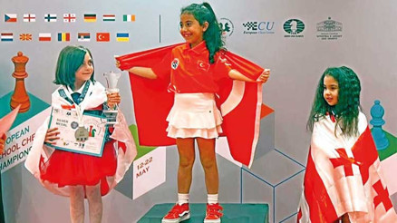 Santrançta  genç milliler Avrupa’yı ‘şah mat’ etti