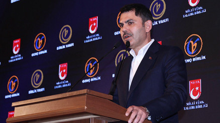 Bakan Kurum: Seçimden önce Londradaki tefecilerden borç, Avrupadan aferin sipariş ettiler