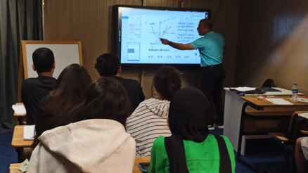 Depremzedeler için gönderilen gemide 1000 öğrenci YKSye hazırlanıyor