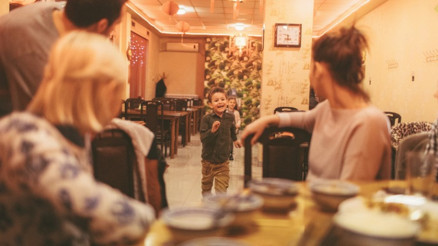 BİR SORUDAN FAZLASI | Çocuksuz mekânlar ihtiyaç mı, haksızlık mı