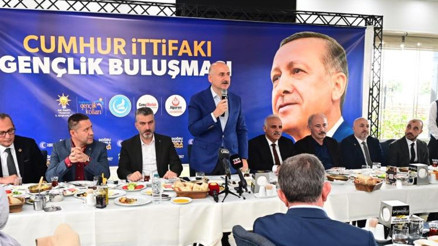 Bakan Karaismailoğlundan gençlere “Sandıklara sahip çıkın çağrısı Bakan Karaismailoğlundan gençlere “Sandıklara sahip çıkın çağrısı