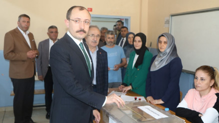 Bakan Muş: Çok sakin bir oy kullanma dönemi yaşıyoruz
