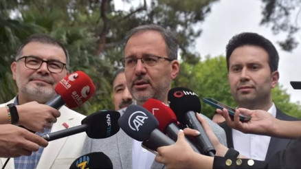 Bakan Kasapoğlu, oyunu İzmirde kullandı