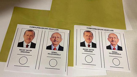 Siyasilerin oy kullandıkları sandıklardan kim çıktı