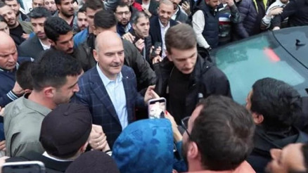 Bakan Soylu sabah namazını Ayasofya Camiinde kıldı