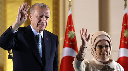 Erdoğana peş peşe tebrik mesajları