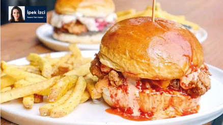 Ekmeğine tereyağı, köftesine üç renk top biber...