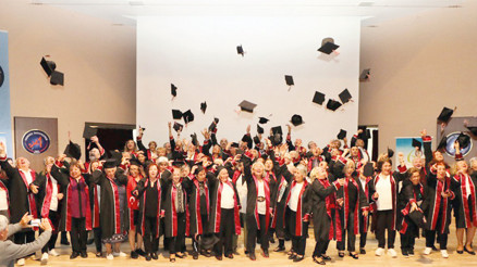 Kep fırlattılar: İkinci bahar diploması