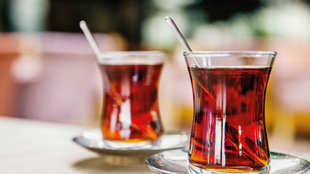 Manzarası ferah, çayı demli olsun